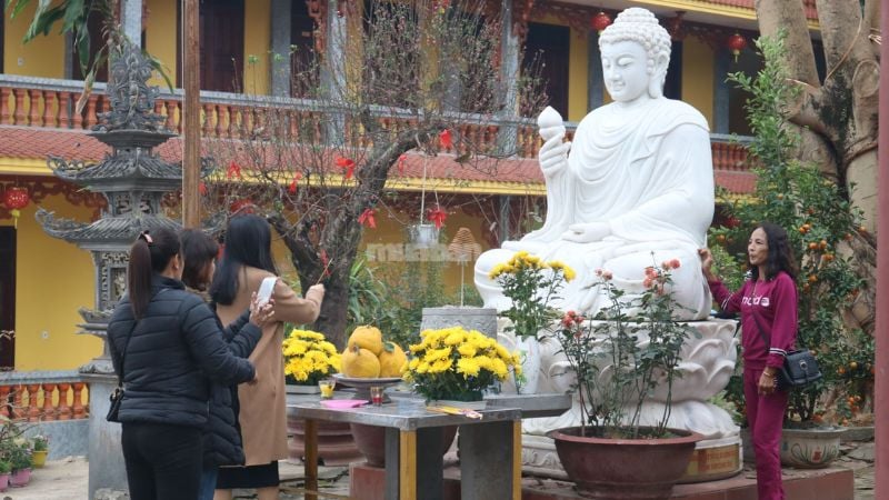 Mơ thấy đi chùa cho ta thấy điềm báo gì – Mơ đi chùa đánh lô đề gì