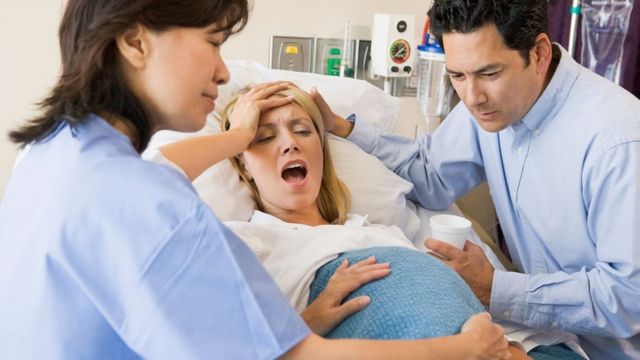 Mơ thấy sinh đẻ đánh con gì trúng lớn?